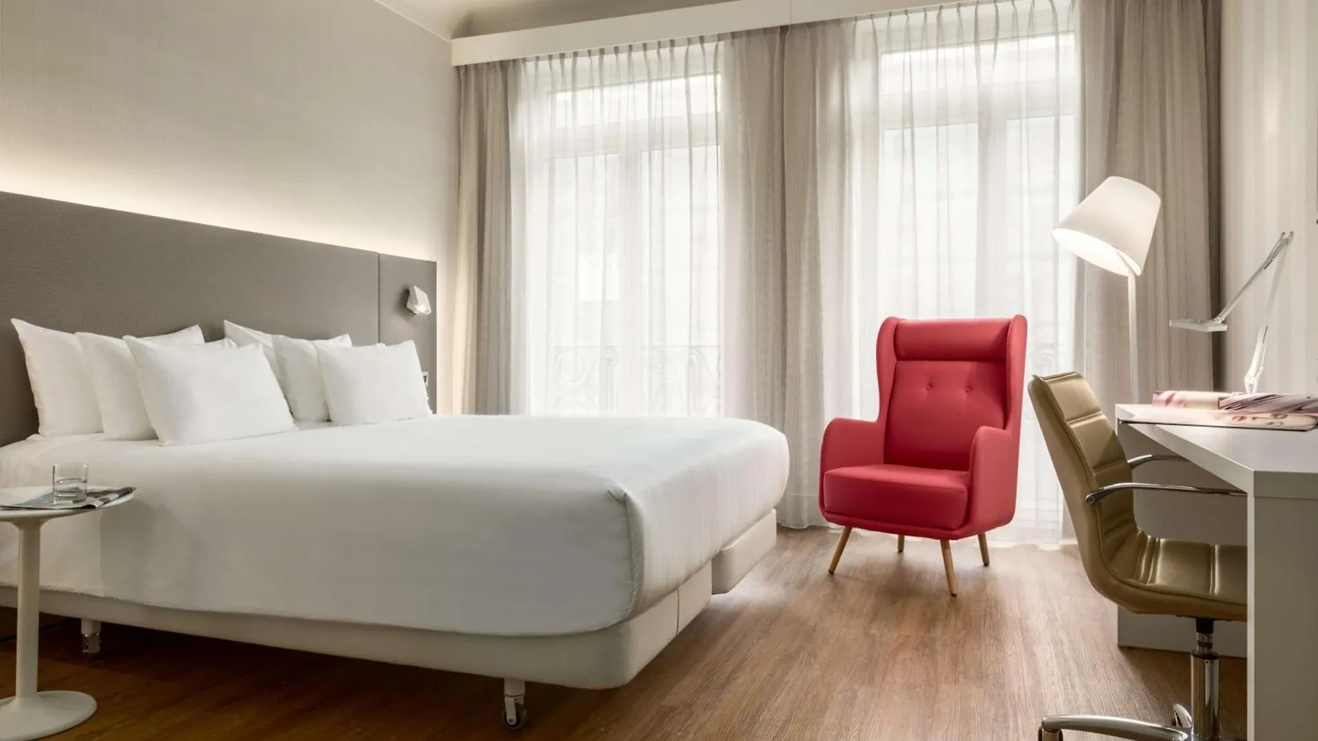 Nh Collection Brussels Centre Hotel 4*,