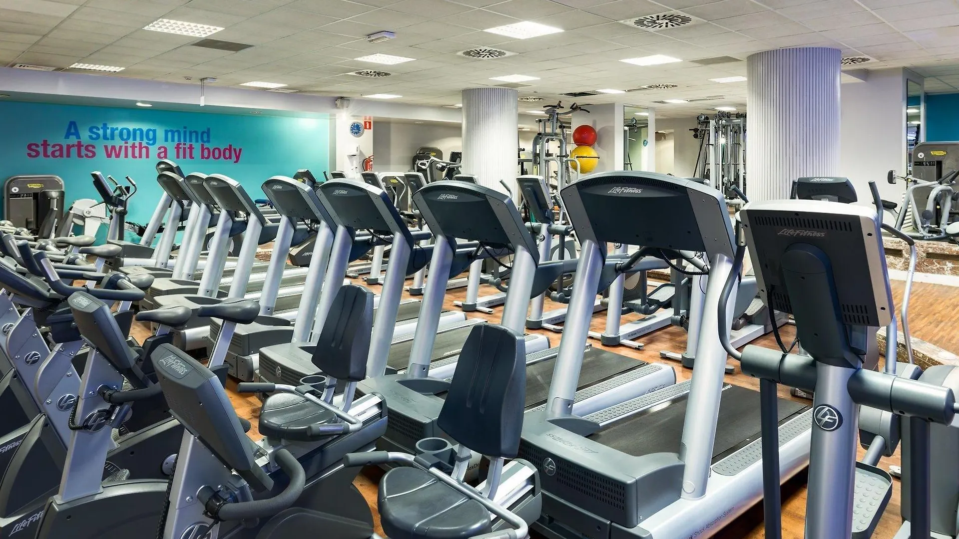 מלון Nh Collection Brussels Centre 4*,  בלגיה